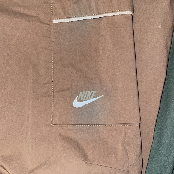 Nike Relaxed Pants - Picture 2 of 7